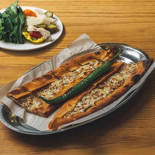 Kıymalı Kolot Peynirli Pide